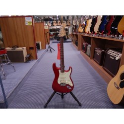 Fender Deluxe Stratocaster HSS Candy apple red