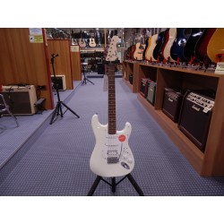 Fender SQ BULLET STRAT HSS LRL AWT 