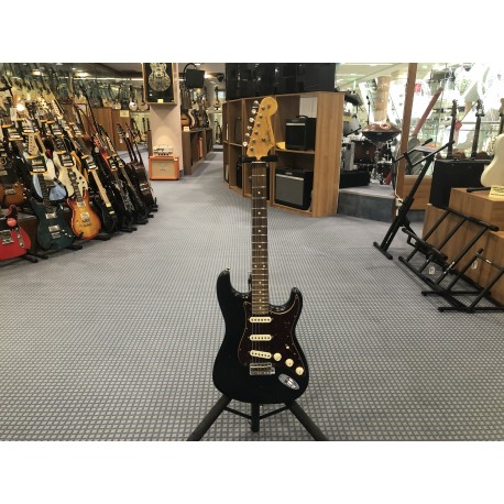 Fender CS Postmodern Journeyman Relic Stratocaster Black 
