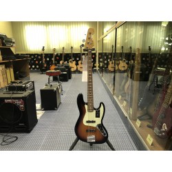 Fender Player Plus Jazz Bass Pau Ferro Fingerboard 3-Color Sunburst 