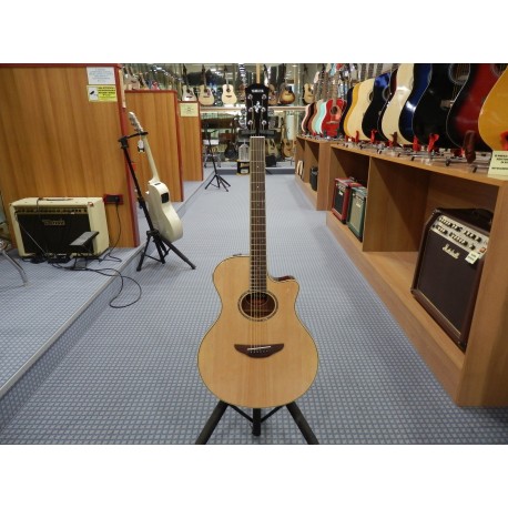 Yamaha APX600 Natural