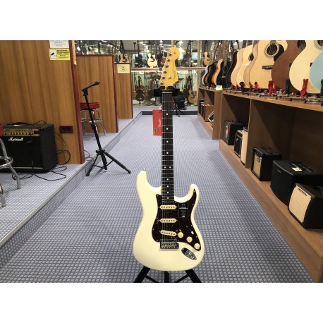Fender AM PRO II STRAT RW OWT