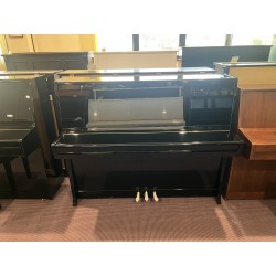 Petrof Pianoforte verticale nero usato