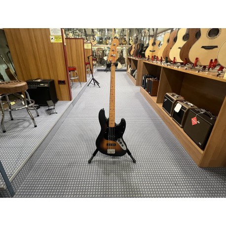 Fender Jazz Bass Squier usato