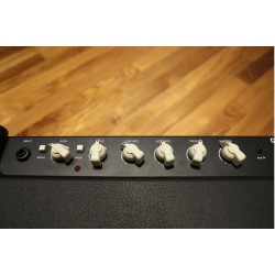 Cort CM150B BASS AMP