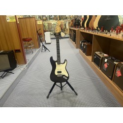 Fender Chitarra elettrica Stratocaster HSS satin usato 